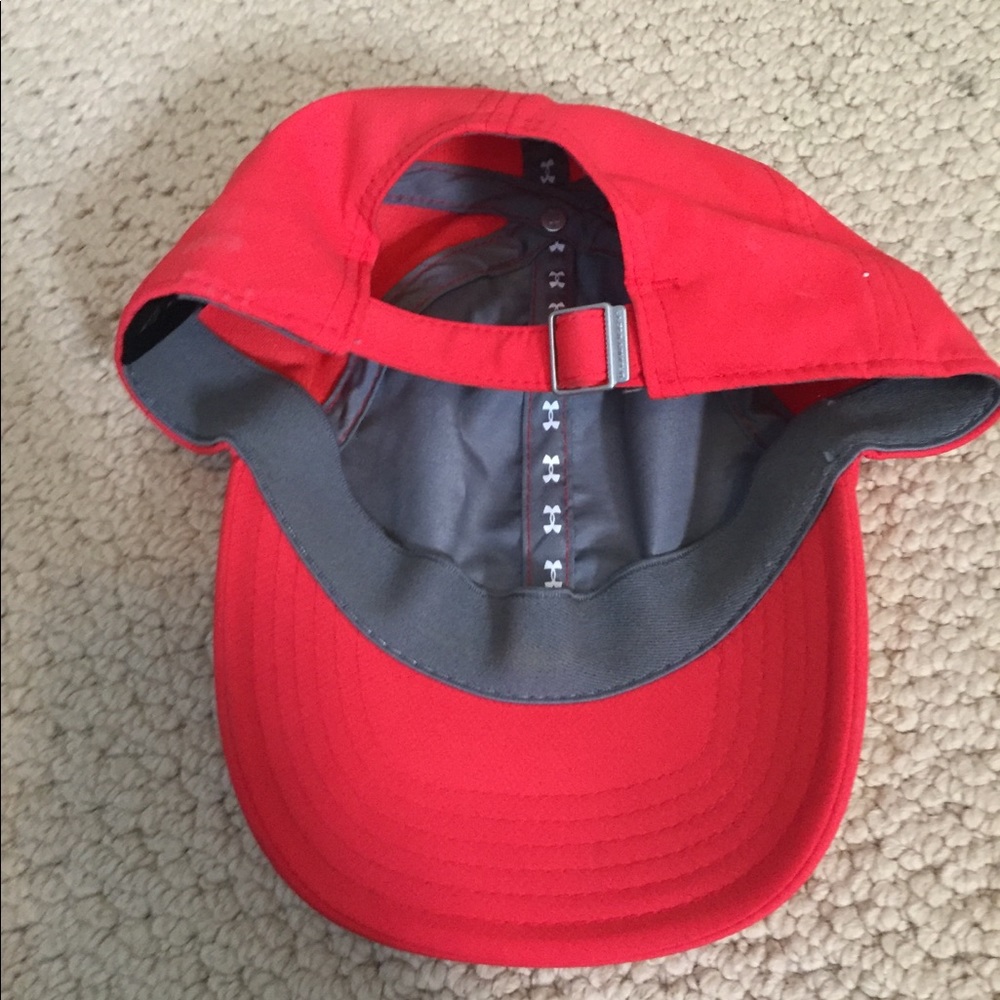 Red under armor hat. - Picture 2 of 3
